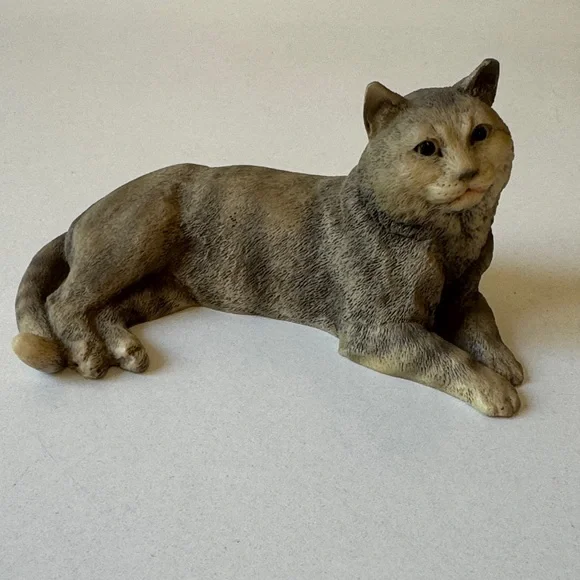 Vintage Cat Figurine and Vintage Crown Staffordshire 
England Cat Plate - Picture 2 of 10